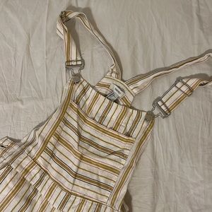 Stripped jumpsuit/ overalls